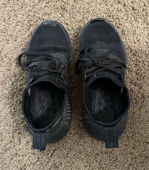 Black adidas sneakers  thumbnail 1