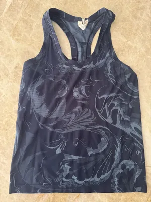Athleta Medium Momentum Tank Seamless thumbnail 5