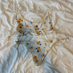 Bond-Eye Revolve Swimsuit Australia Set thumbnail 1