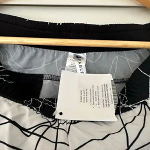 Fabletics Black and White Athletic Shorts thumbnail 5