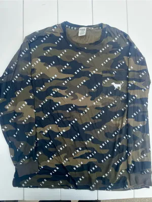 Victoria’s Secret PINK Camo Long Sleeve, Size L thumbnail 1