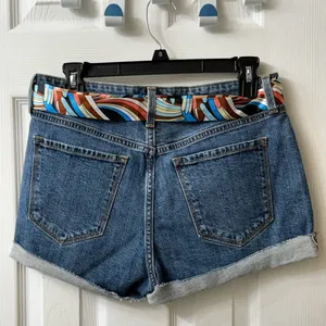 Old Navy Jean shorts‎ thumbnail 2