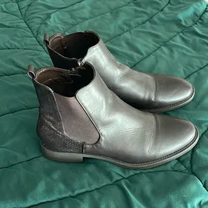 GC Shoes Lori Chelsea Booties Brown Size 8 thumbnail 1