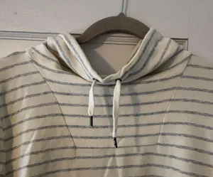 L.L.Bean Pullover thumbnail 2