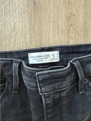 Super Skinny Ankle High-Rise Abercrombie Jeans thumbnail 3