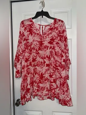 Umgee Coral Red Floral Flutter Sleeve Tunic thumbnail 2