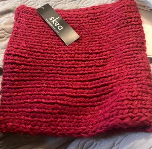NWT Skea Acrylic Neckie Chunky Knit Winter Neck Warmer OS thumbnail 1