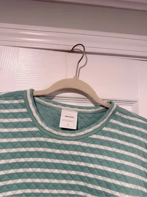 NWOT J. Crew Size M Mint Green Cream Reversible Quilted Striped Crew Sweatshirt thumbnail 2
