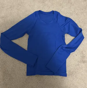 Lululemon Long Sleeve Swiftly Tech thumbnail 1