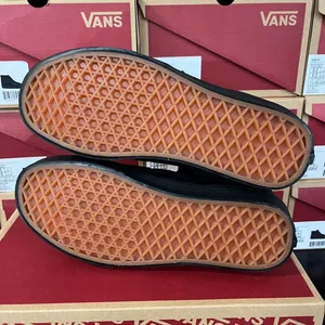 Vans Women's Black Trainers thumbnail 6