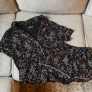 Victorias Secret XS Modal Short Pajama Set thumbnail 2