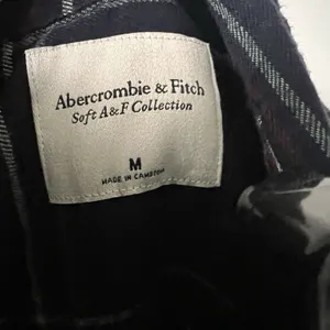 Abercrombie & Fitch Women’s Soft A & F Flannel Button Down Shirt EUC Burgundy thumbnail 6