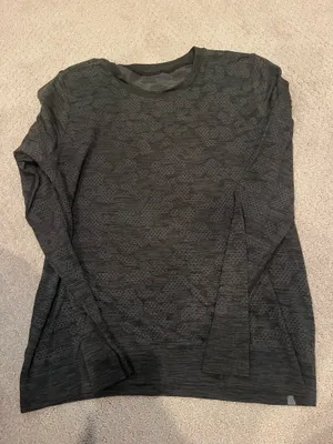 Lululemon Shirt Long Sleeve thumbnail 1