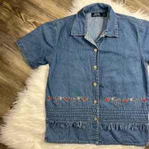Vintage MPH Collection denim floral embroidered shirt thumbnail 1
