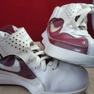 Nike Air Max Soldier V TB Lebron Size 8 - 454149-110 thumbnail 7