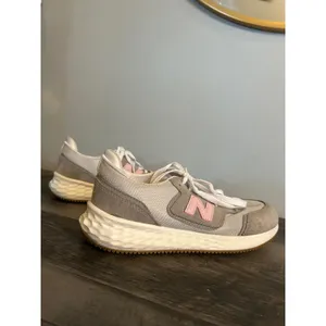 New Balance X-70 Womens Grey Pink Suede Mesh Sneakers Size 8 thumbnail 4