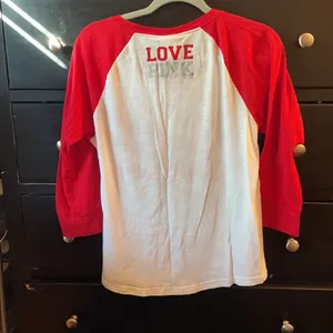 Victoria’s Secret PINK Wisconsin 3/4 spirit shirt-size L. thumbnail 3