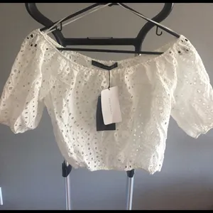 Zara cropped blouse thumbnail 2