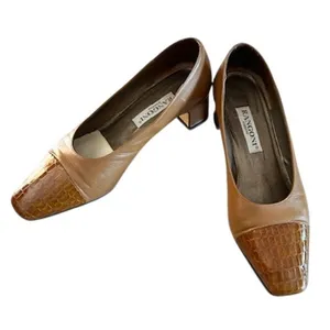 Y2K Rangoni Firenze Tan Leather Cap-Toe Pumps – 8.5B thumbnail 2