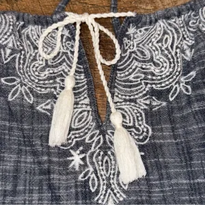 Abercrombie & Fitch Floral Embroidery Tank thumbnail 6