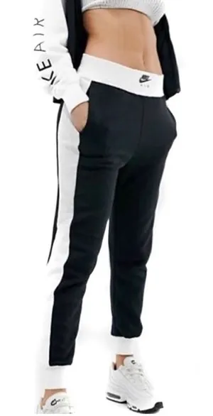NWT Women's Nike Air Sportswear Black Pants Joggers C19‎ thumbnail 1