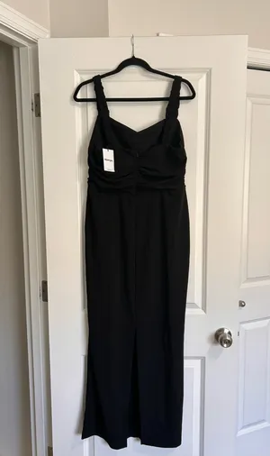 New Showpo Tahlia Midi Dress Sweetheart Ruched Dress In Black MSRP $109 thumbnail 7