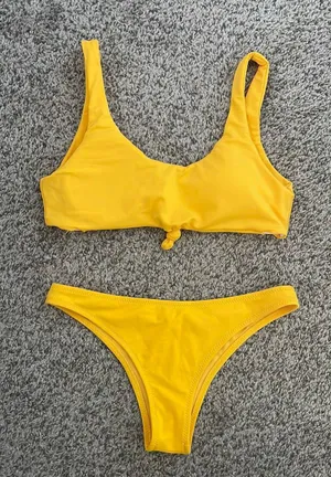 Yellow Bathing suit Size M thumbnail 1