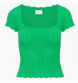 Wilfred Aritzia Alien Green Sweater Crop Top, NWT, Size Medium, MSRP $78 thumbnail 1