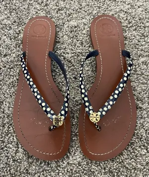 Women’s Tory Burch Terra Nautical Polka Dot Thong Sandals Flip Flops Navy Sz 10 thumbnail 1