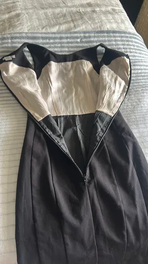 Professional Black dress Size 2 thumbnail 8