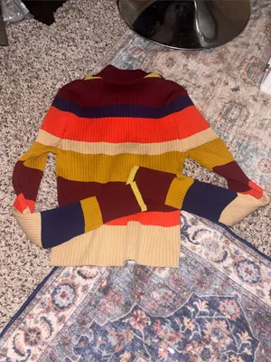 Juniors Love Star Striped Rib-Knit Mock Neck Fitted Sweater thumbnail 5