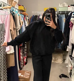Aritzia sweat set  thumbnail 2