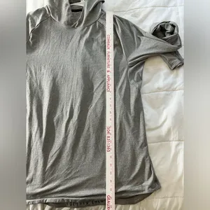 Lululemon Hoodie Gray Stretch EUC‎ thumbnail 9