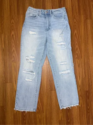 Vervet High Rise Light Wash Ripped Straight Leg Jeans 27. Inseam 26in, mid 12in thumbnail 2