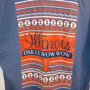University of Illinois v neck Oskee wow wow tribal 100% cotton t shirt M thumbnail 5