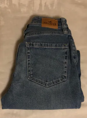 Ultra High-Rise Hollister Dad Jeans thumbnail 3