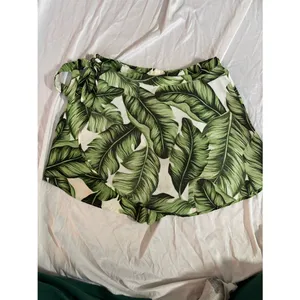Show Me Your Mumu Tropical Palm Leaf Wrap Skort Green White High Waist Mini Skirt Shorts Size S thumbnail 3