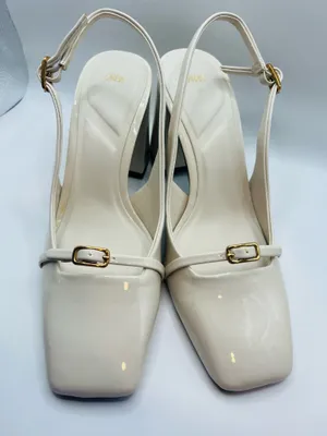 Zara Womens Cream Slingback Block Heels Square Toe Minimalist Chic Size 7 Mod thumbnail 4
