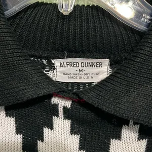 Vintage 90s Argyle Pullover Sweater Unisex Minimalist Classic winter cottagecore thumbnail 3