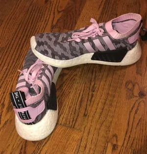 Adidas Originals Womens NMD R1 Shoes thumbnail 1
