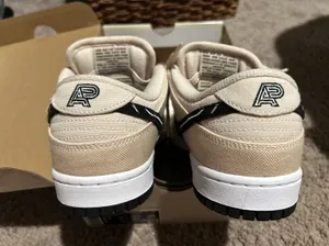 Nike Dunks thumbnail 3