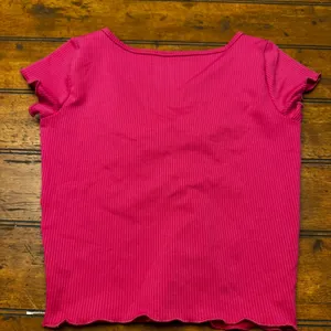 Hollister Pink Ribbed‎ Short Sleeve Lettuce Edge Sweetheart Neck Top XS thumbnail 3