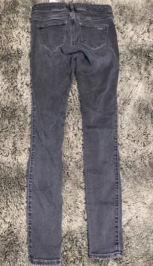 Hollister Grey/black ripped Jeans thumbnail 4