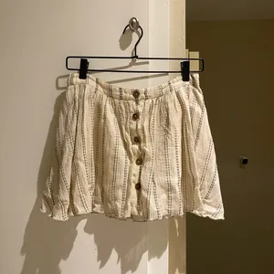 NWOT urban outfitters cute cotton mini skirt with elastic back thumbnail 2