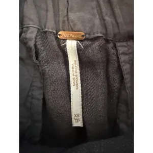 Free People Pants Womens XS Black Elastic Waist Tapered Leg thumbnail 3