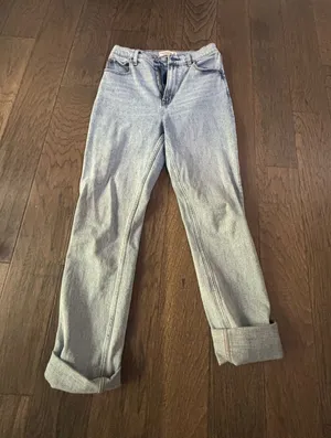 Abercrombie High-Rise Jeans thumbnail 1