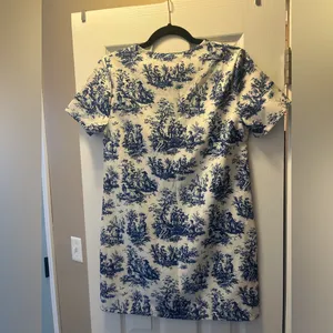 New Missguided White Dress with Blue Toile Print | Size Medium thumbnail 10