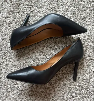 Jessica Simpson Pumps thumbnail 2
