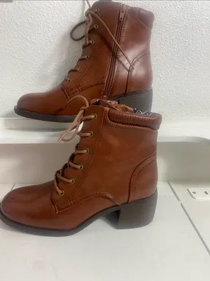 BareTraps Cognac Lace-Up Ankle Boot Size 9.5 thumbnail 6