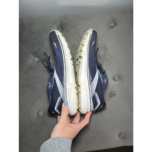 Brooks Ghost Women’s Running Shoes 9 Navy and White thumbnail 6